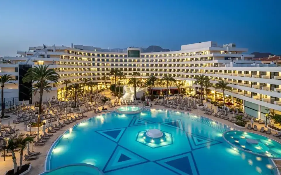 Mediterranean Palace, Playa del Camisón · resort